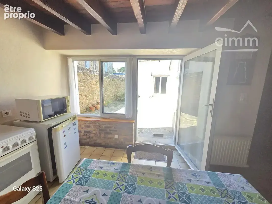 Maison de bourg T3 de 89 m² sur 290m² de terrain clos. - photo 9