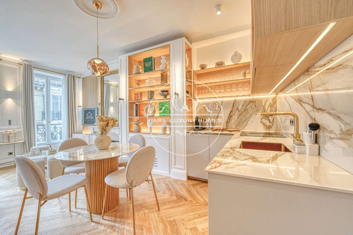 Appartement à PARIS-6E