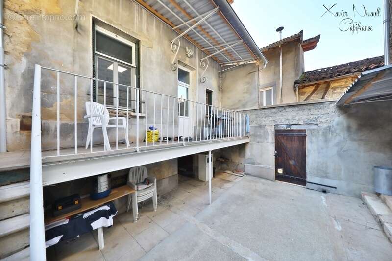 Maison à MONTREVEL-EN-BRESSE