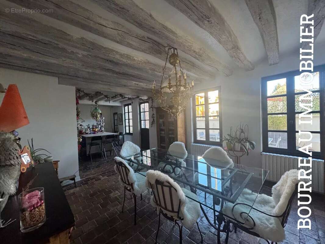 Maison à JOIGNY