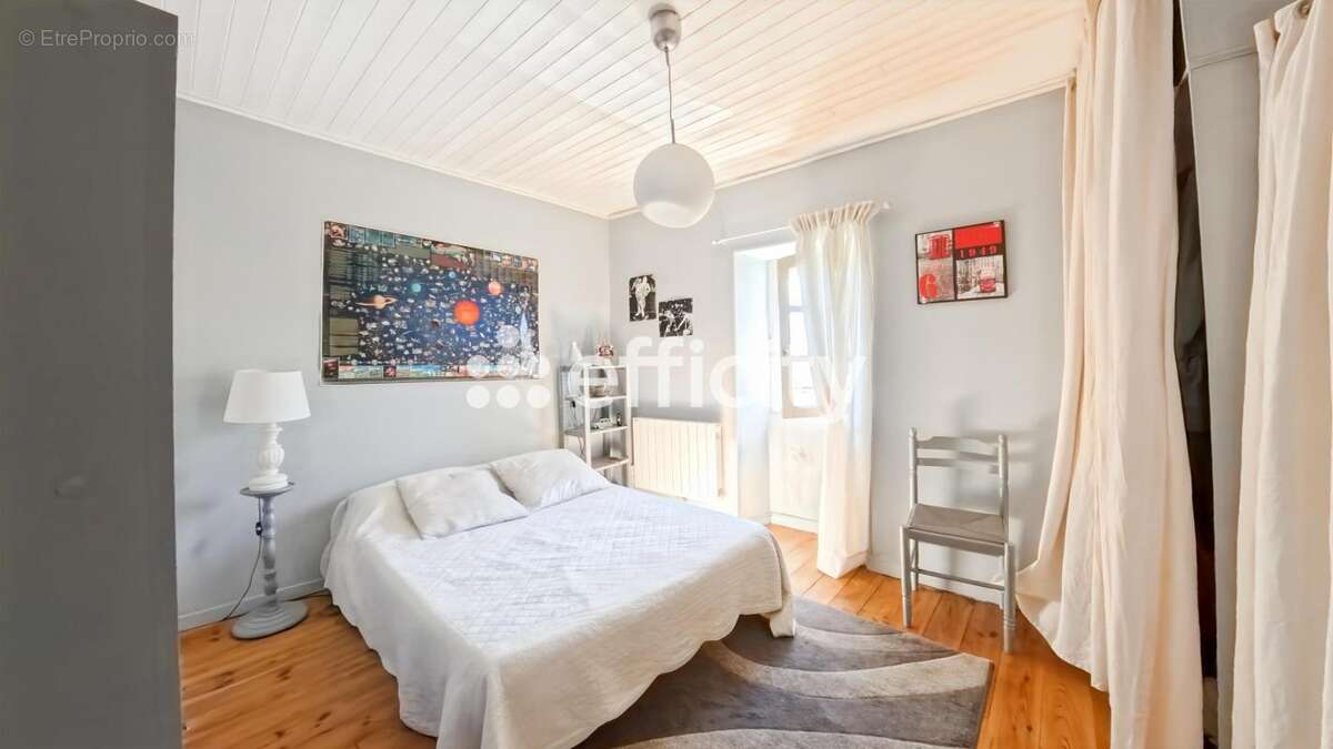 Maison 265 m² à Penne-D'agenais  - photo 12