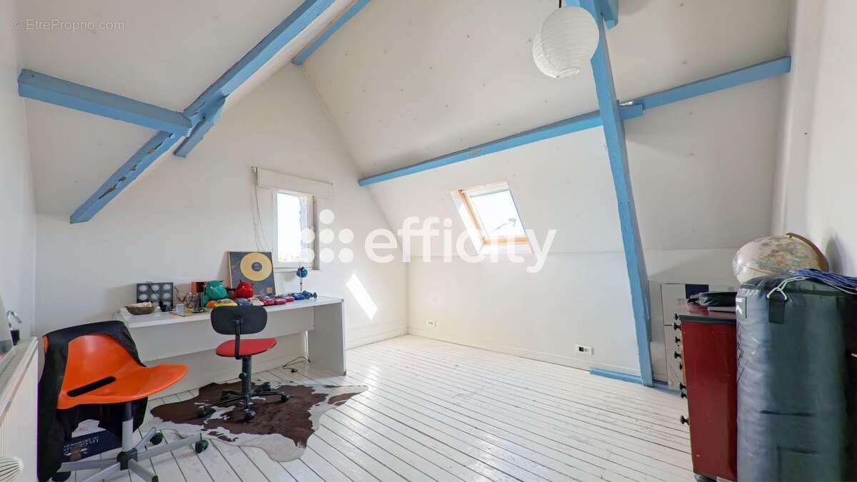 Maison à CHENNEVIERES-SUR-MARNE