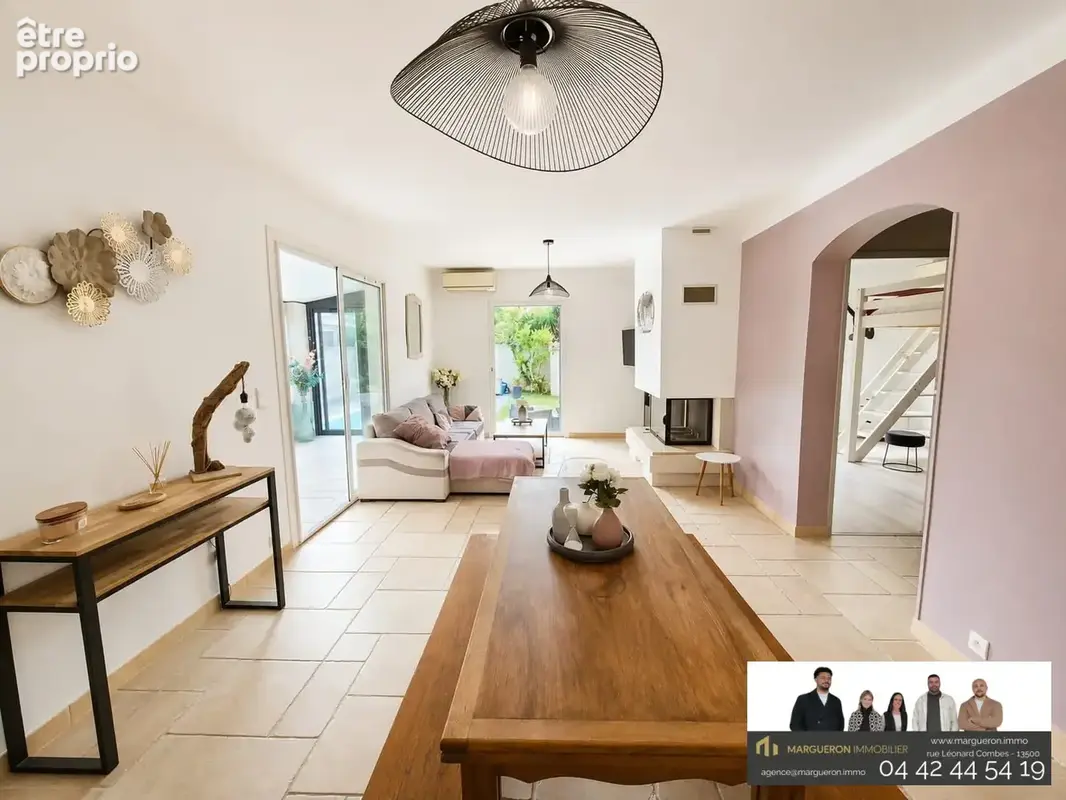 Maison 110 m² à Saint-Mitre-Les-Remparts  - photo 6