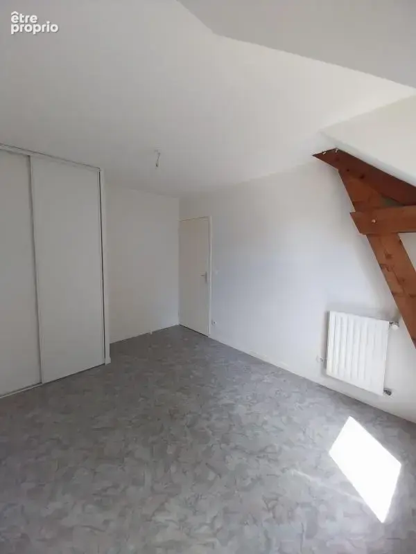 Beau t4 avec balcon - photo 12