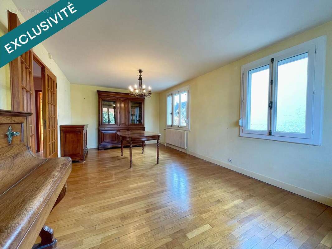 Photo 2 - Maison à LONGVIC