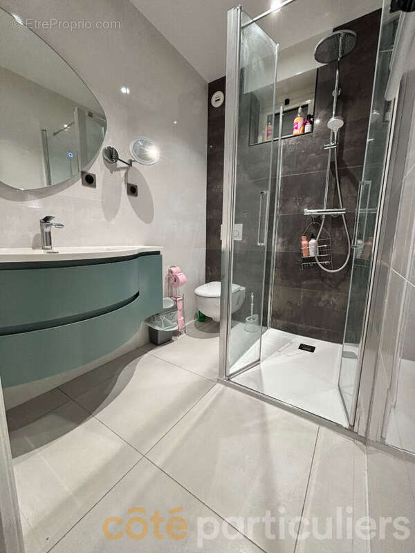 Appartement à ONET-LE-CHATEAU