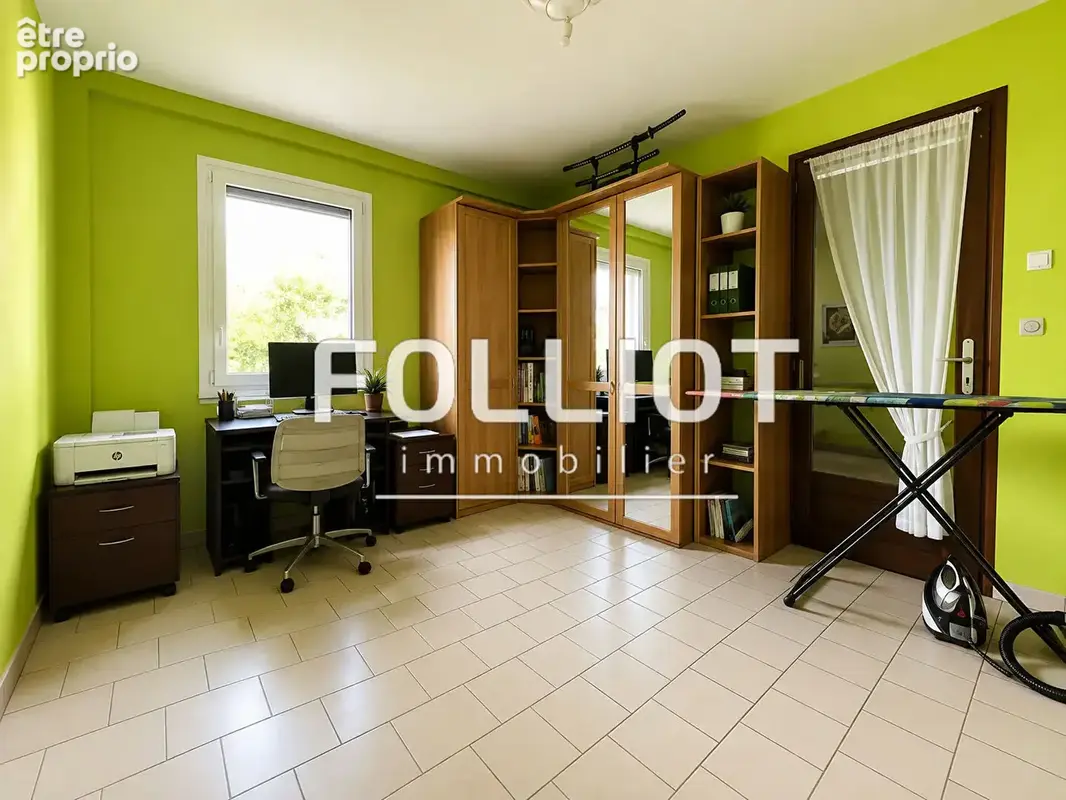 A VENDRE, Maison Saint Laurent De Cuves 5 pièce(s) 139 m2 - photo 12