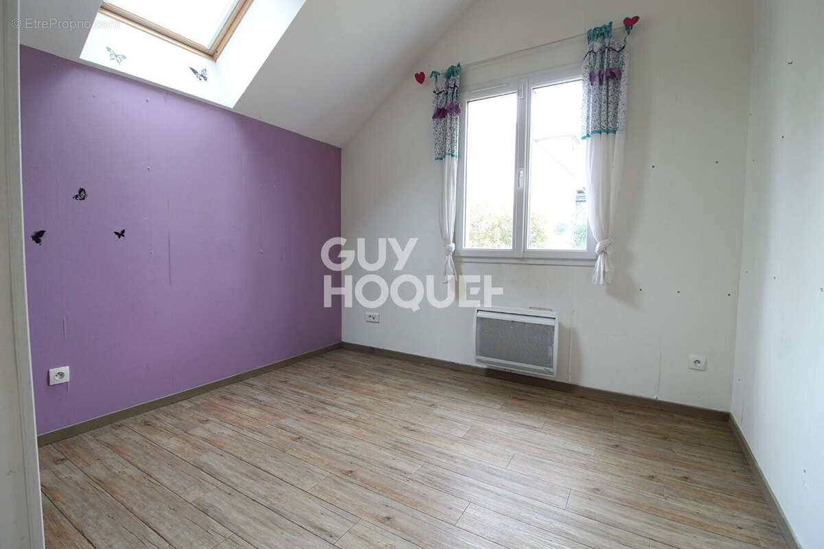 Maison à OZOUER-LE-VOULGIS