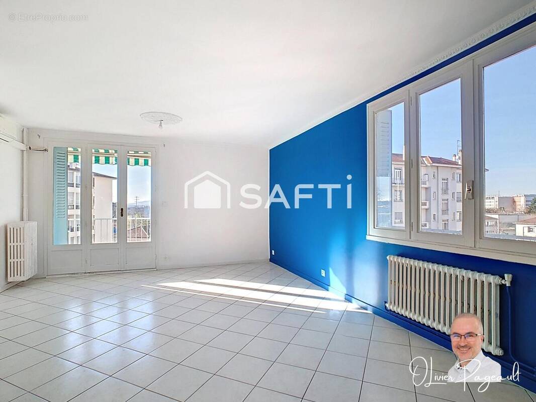 Photo 1 - Appartement à LYON-8E