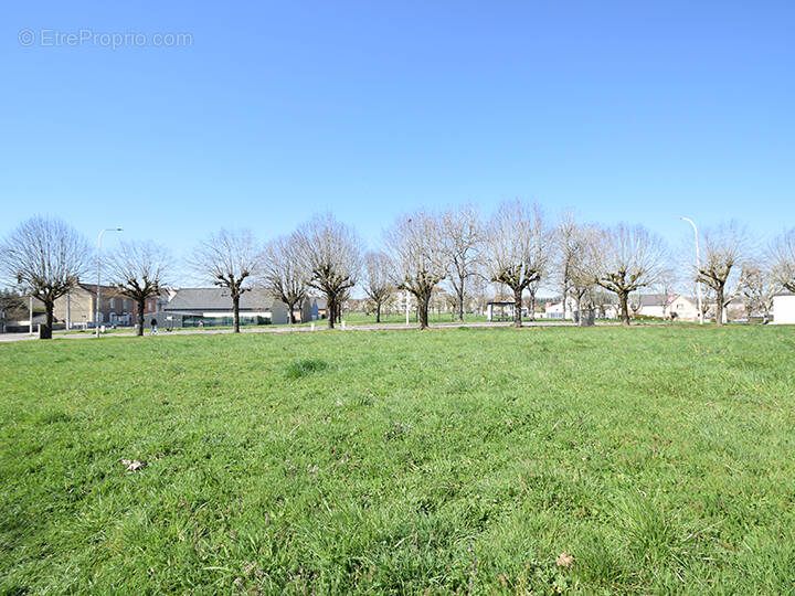 Terrain à LE CREUSOT
