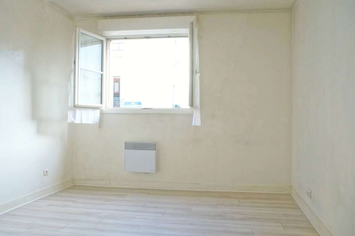 Appartement à PARIS-20E