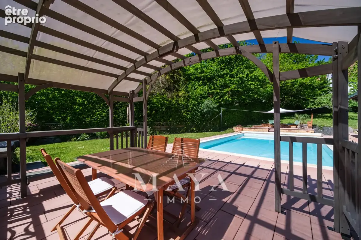 HIRSINGUE, maison de 186m2 sur 12.59 ares avec piscine - photo 2
