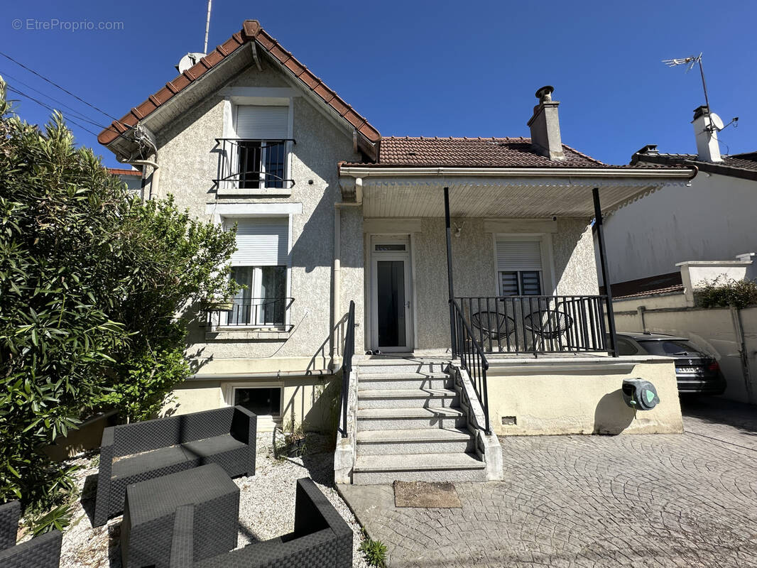 Maison à VAIRES-SUR-MARNE