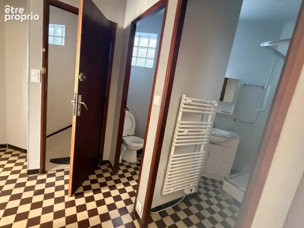 5e Baille - Immeuble mixte local commercial - photo 2