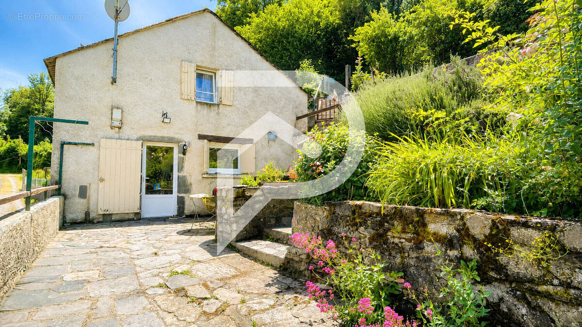 Maison à GIJOUNET
