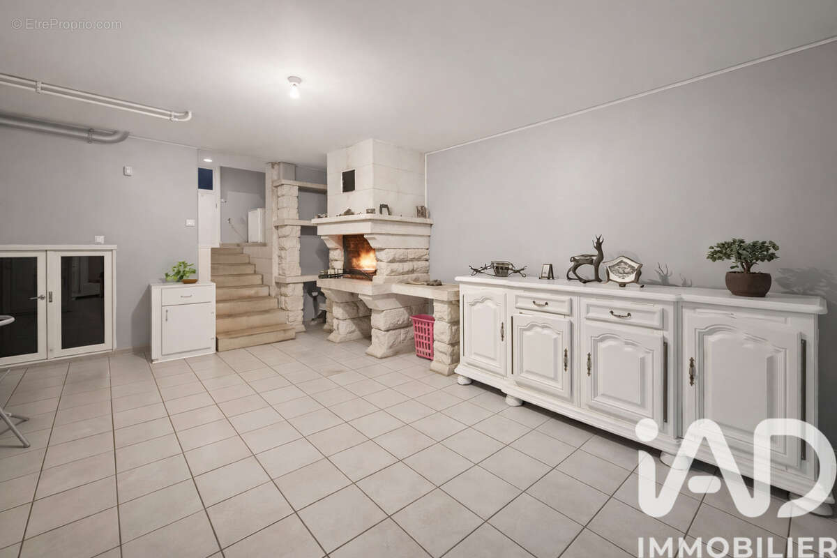 Photo 2 - Maison à BONNEUIL-EN-VALOIS