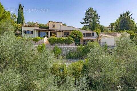 Maison 240 m² à Grasse  - photo 2