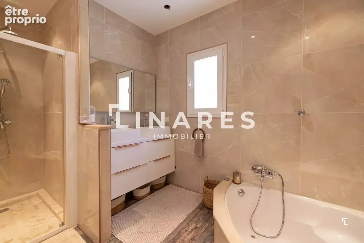 L'OASIS - Villa T5 de 250m² - Piscine - Terrain de 4000m² - 13400/13011 - photo 18