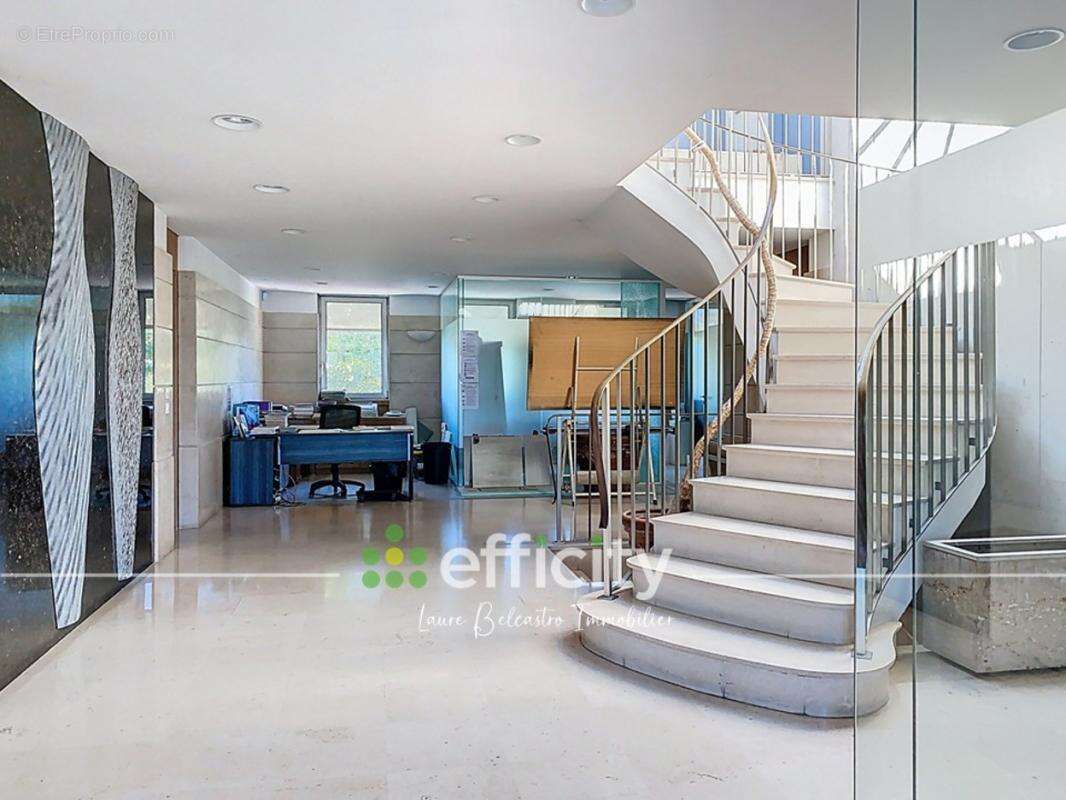 Commerce à BOISSY-SAINT-LEGER