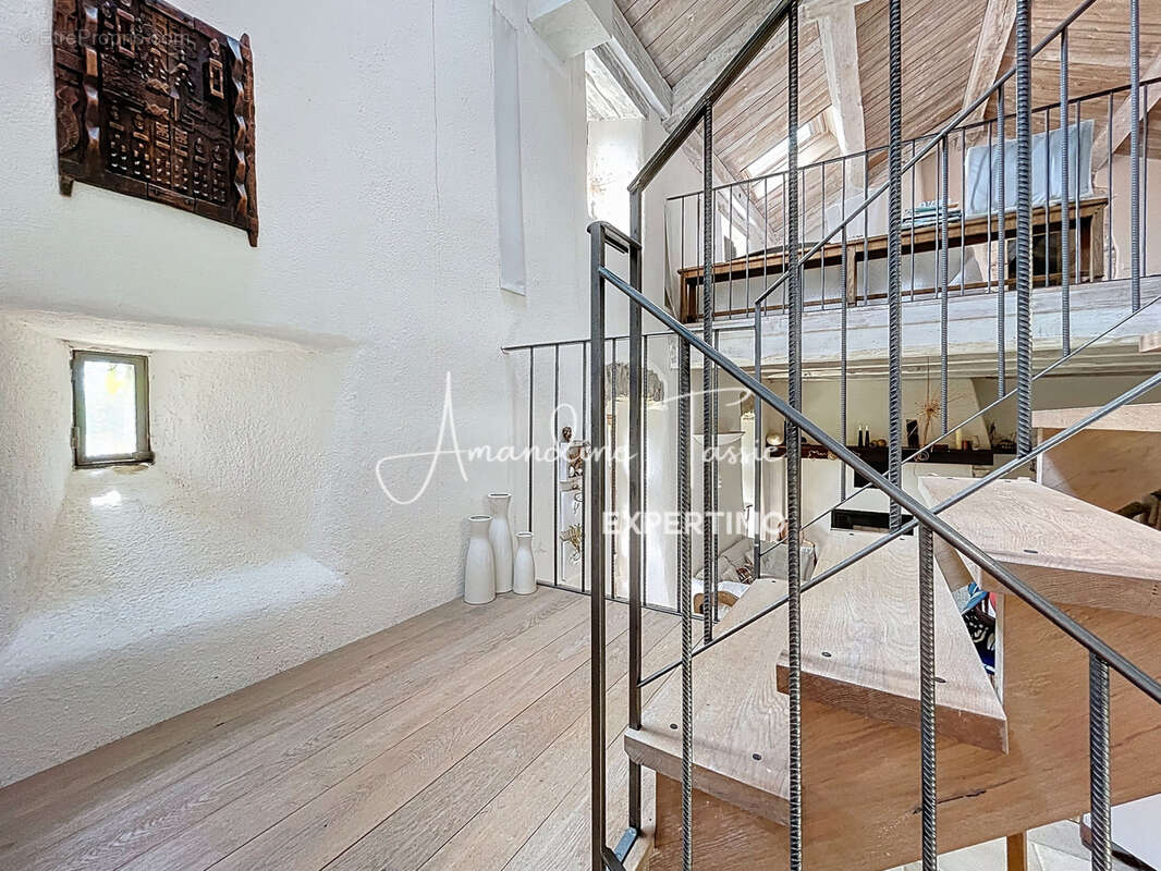 À vendre   Ancien prieuré du XIVe siècle entièrement rénové   Larzac, charme et autonomie - photo 18