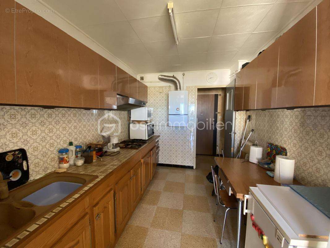 Exclusivite !!! *** appartement traversant avec cave dernier etage toulon *** - photo 7