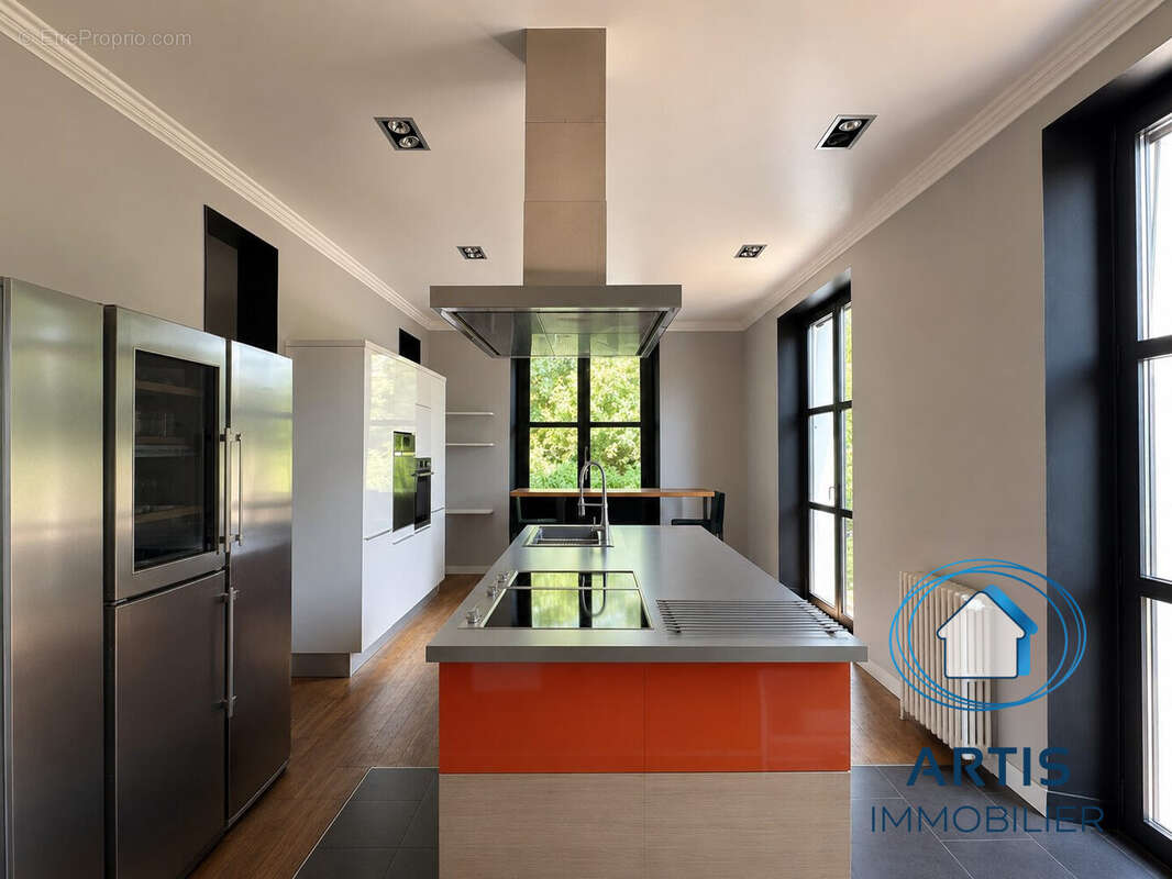Maison 350 m² à Saint-Vincent-De-Tyrosse  - photo 6