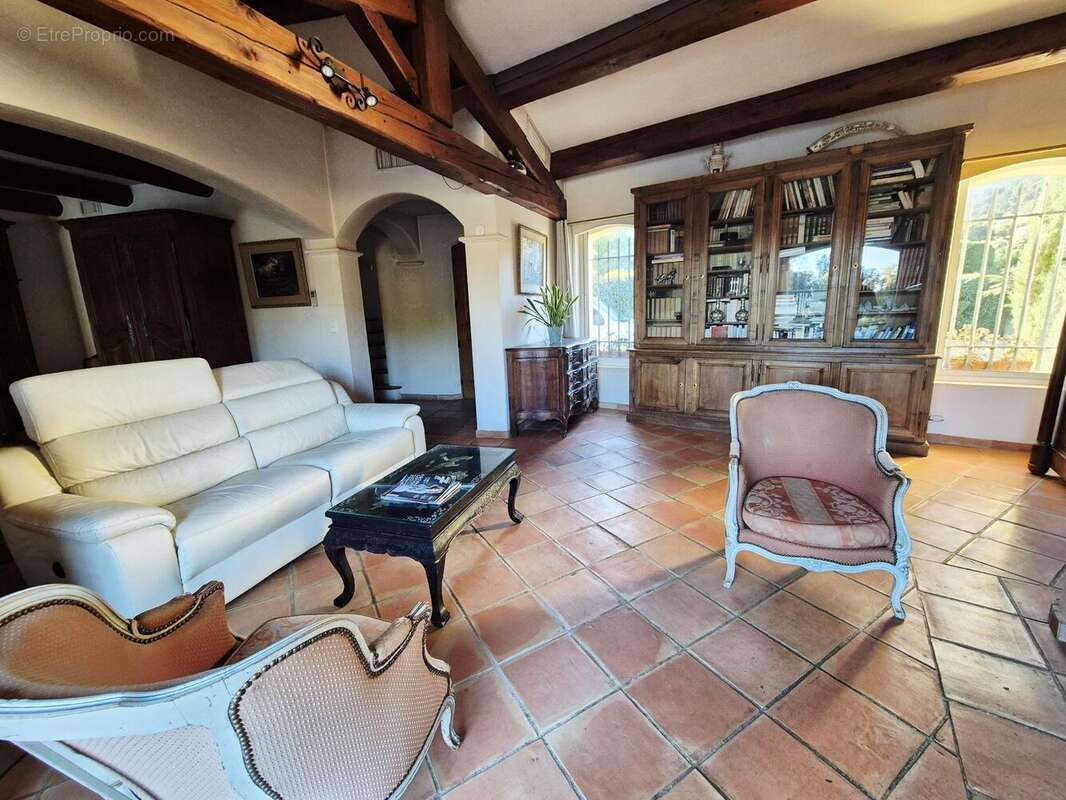Maison à PLAN-DE-LA-TOUR