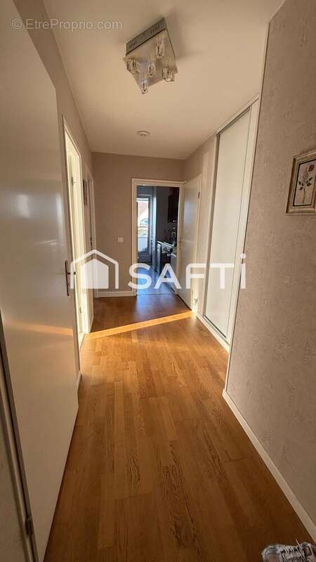 Photo 8 - Appartement à LES MUREAUX