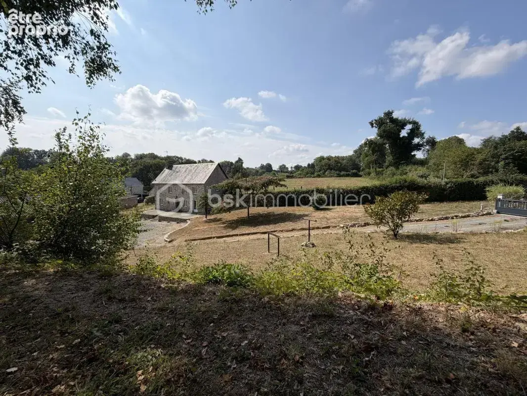À VENDRE – Maison de caractère avec vaste terrain et installations équestres - photo 12