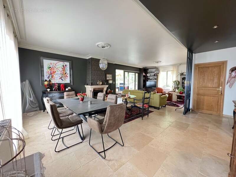 Maison à CHAUFFAILLES