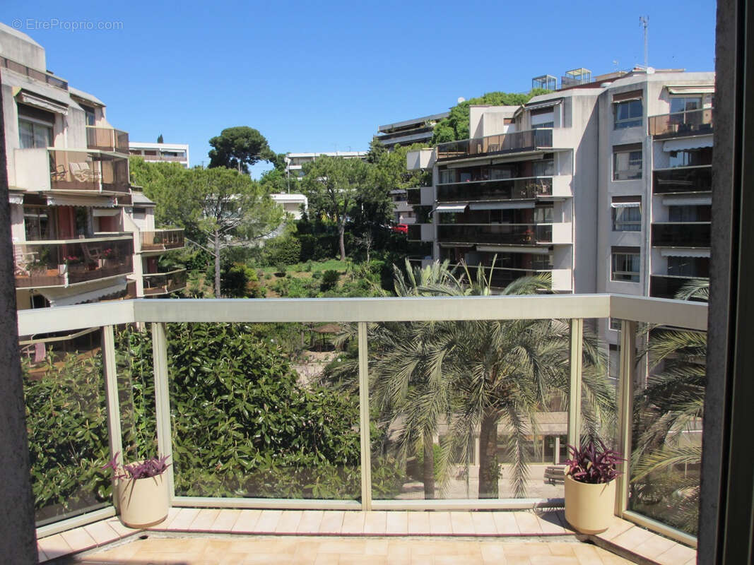 Appartement à LE CANNET