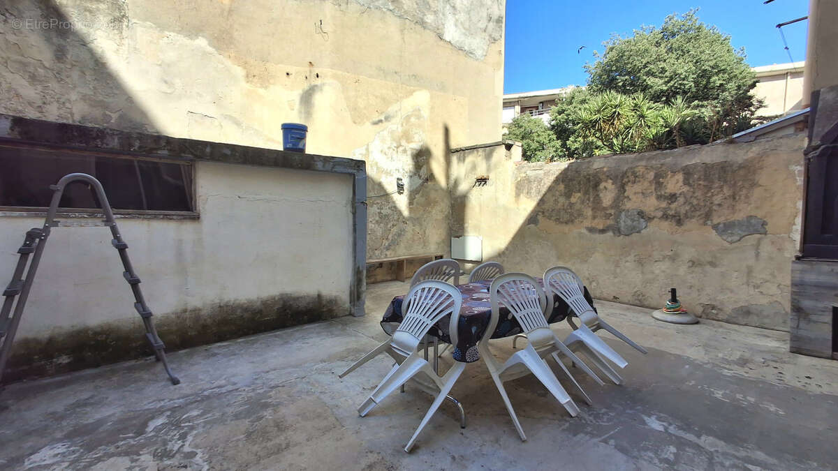 Appartement T3 avec cour privative - photo 10