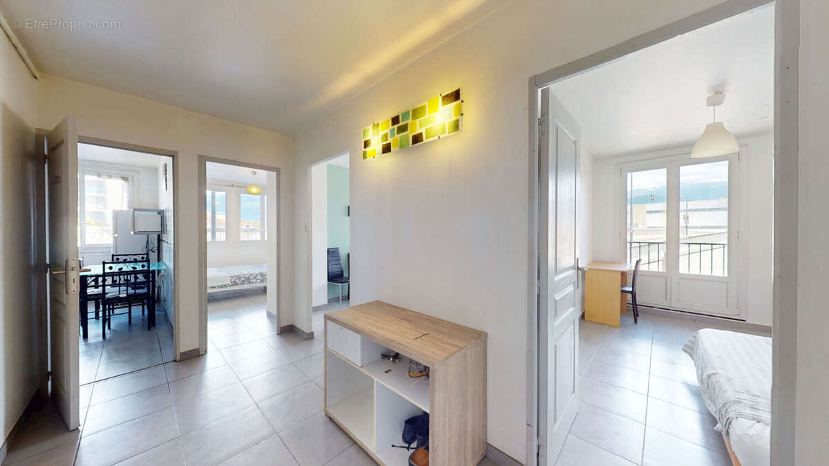 Appartement 4 pièces de 67 m2 - Grenoble - photo 4
