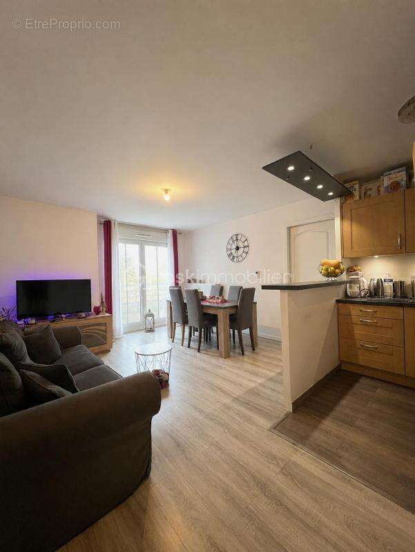 Appartement à VERT-SAINT-DENIS