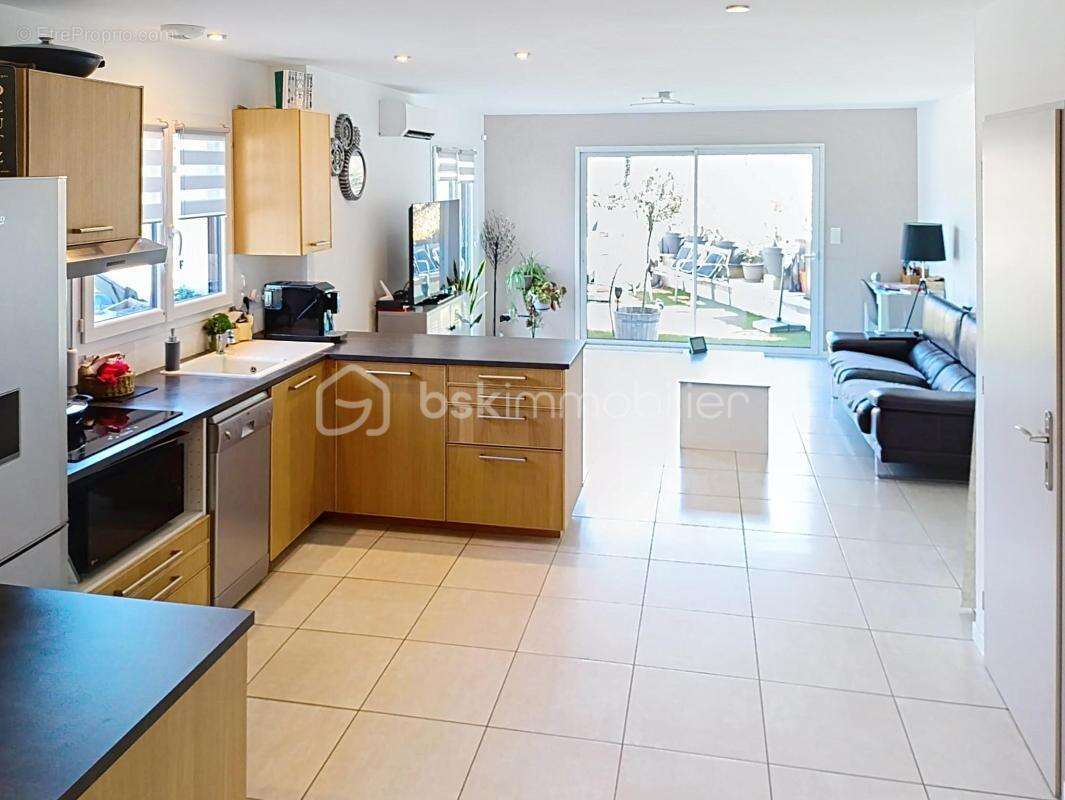 Maison rénovée - 4 pièces - 80m² - Au calme - Vue sur les montagnes - photo 4