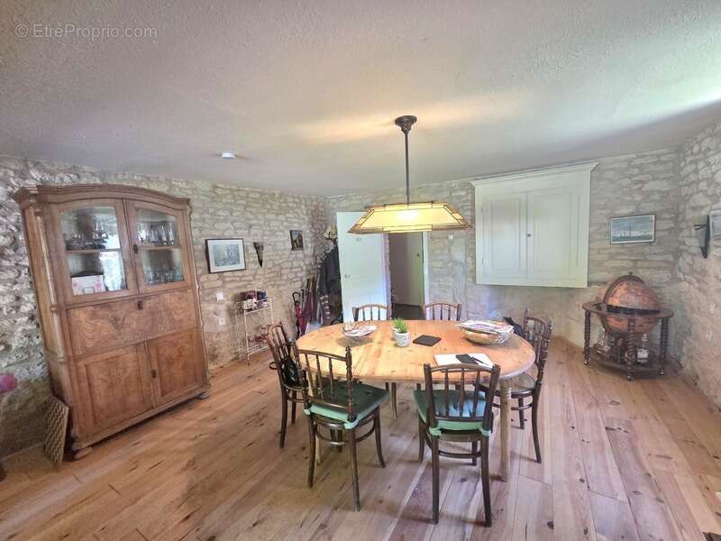 Maison de village à vendre en exclusivité 4 chambres, grange et jardin REVILLE AUX BOIS (55150) - photo 8