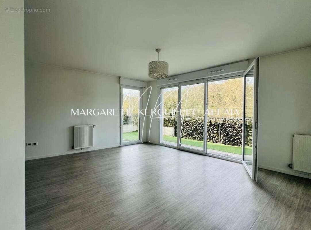 Photo 2 - Appartement à HARDRICOURT