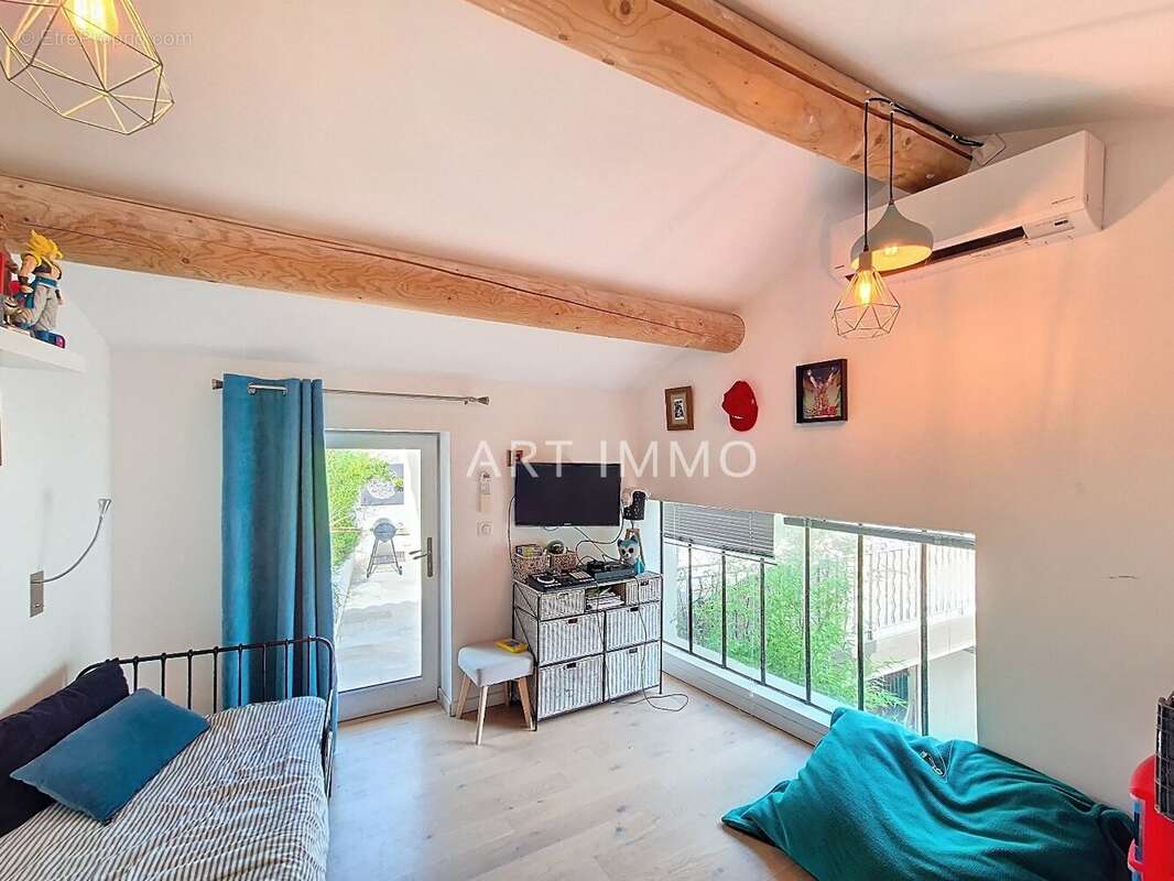 Maison à ROBION