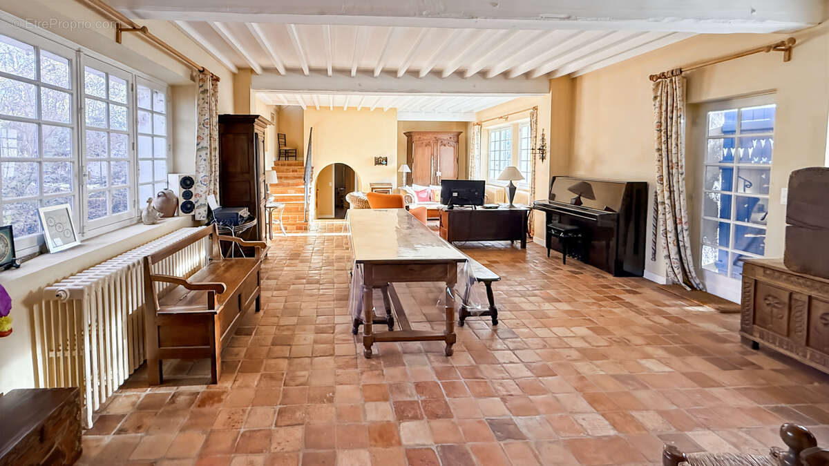 Maison à AUTOUILLET