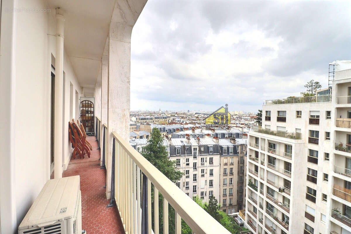 Appartement à PARIS-14E