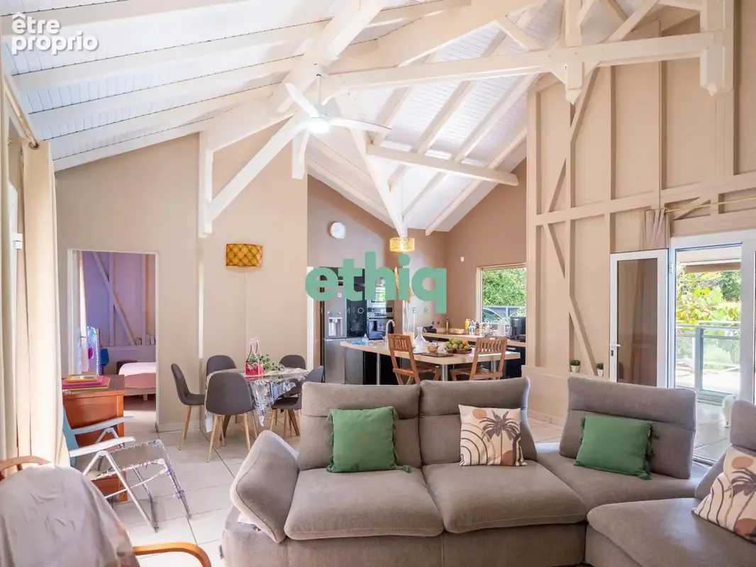 Photo Maison à Sainte-Rose au prix de 530 200€