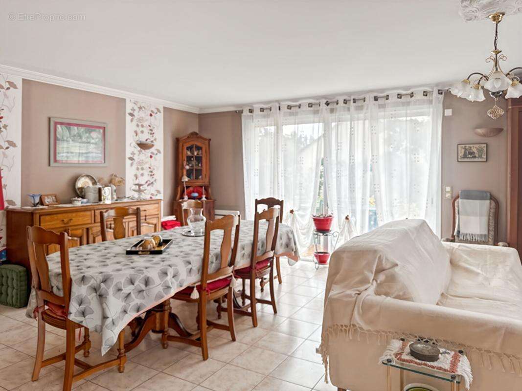 Maison à SAINT-DENIS-D'ANJOU