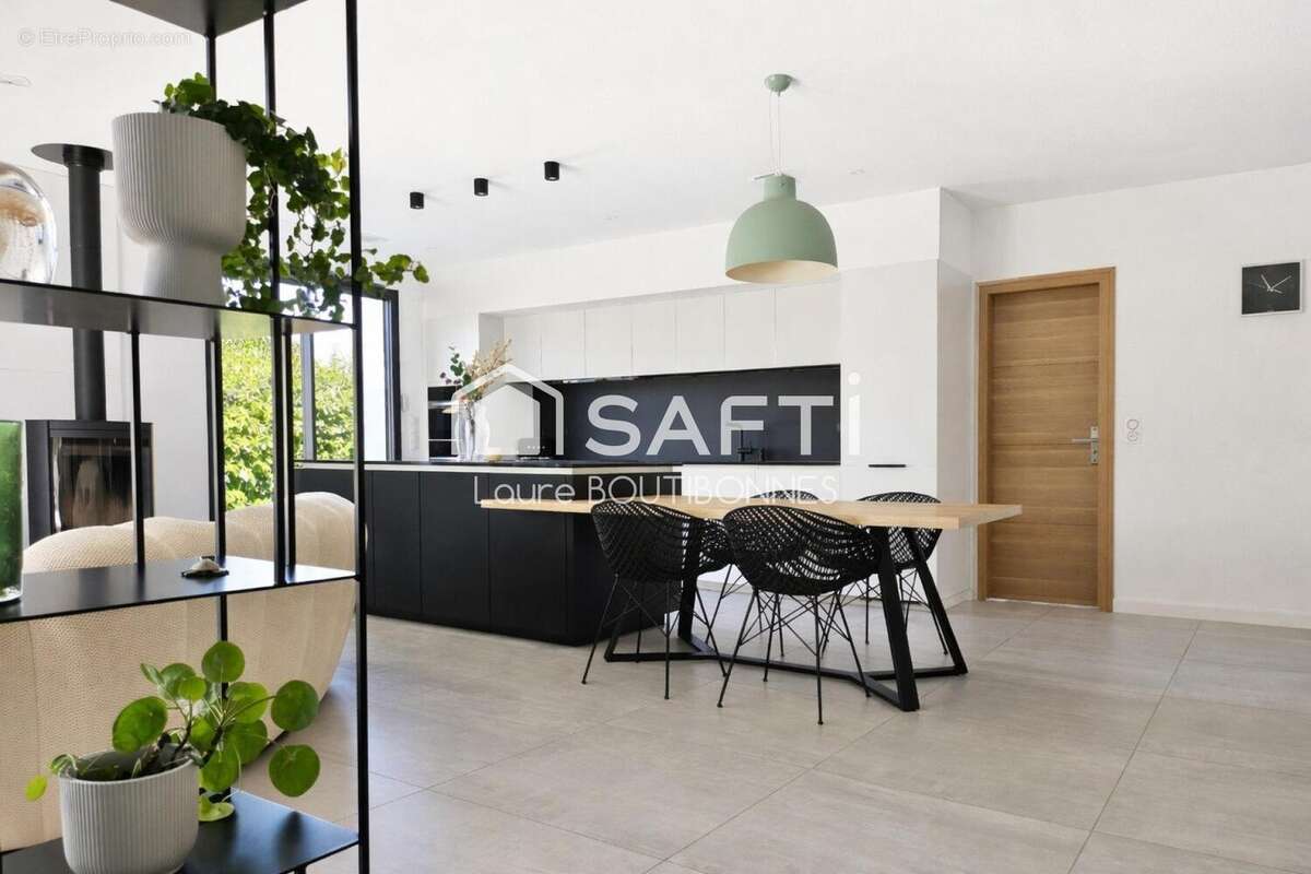 Photo 3 - Maison à SAINT-SULPICE