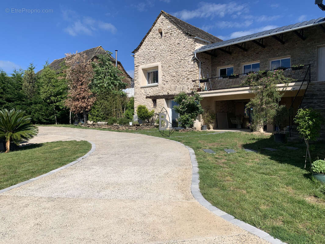 Maison à PRADINAS