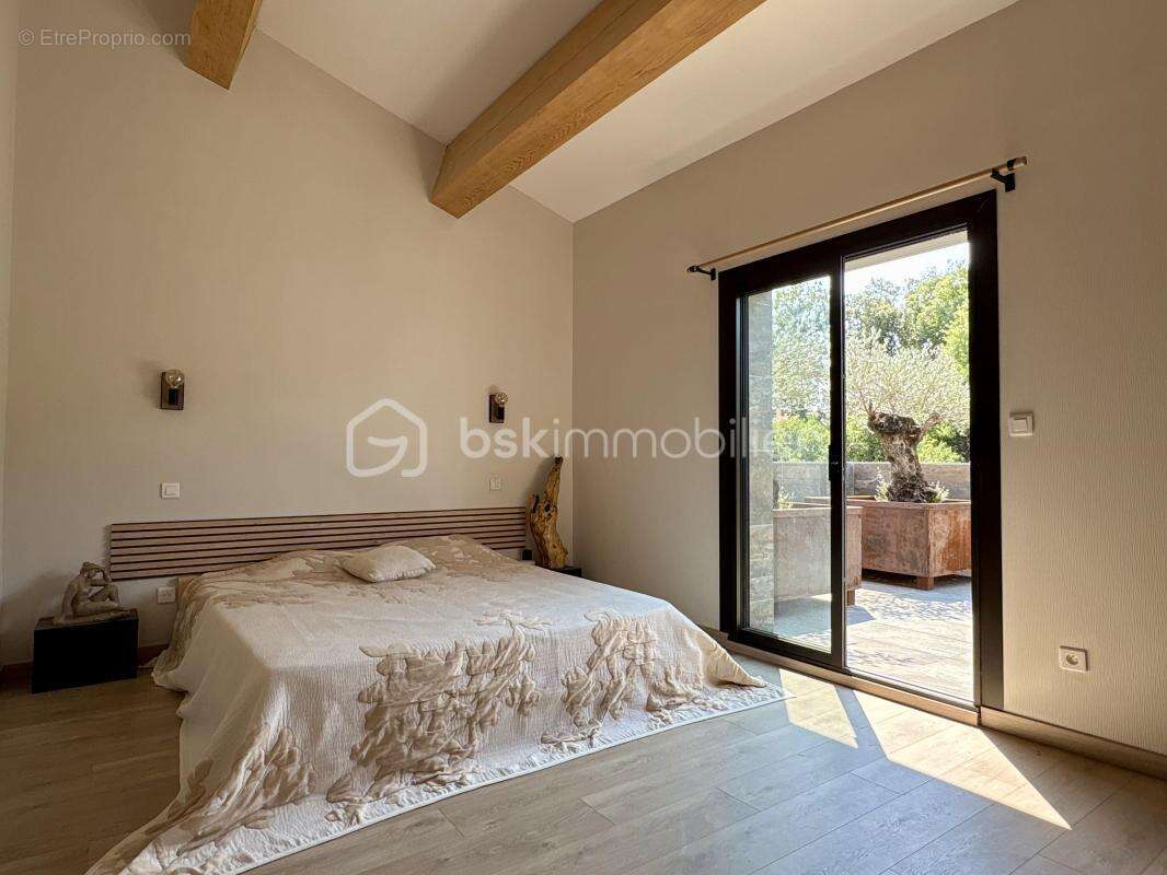 Entre Mer et Montagne, une Villa Unique au Cœur d’un Écrin d’Oliviers - photo 12