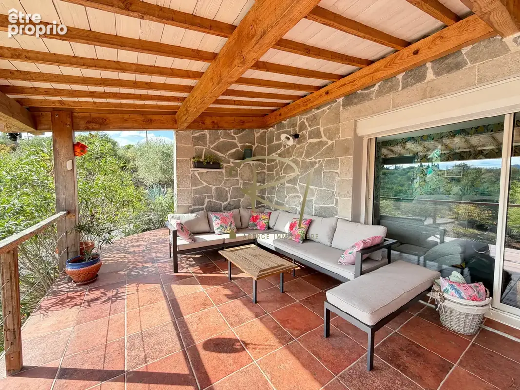A vendre - maison recente avec vue et piscine- sud ardeche - photo 3