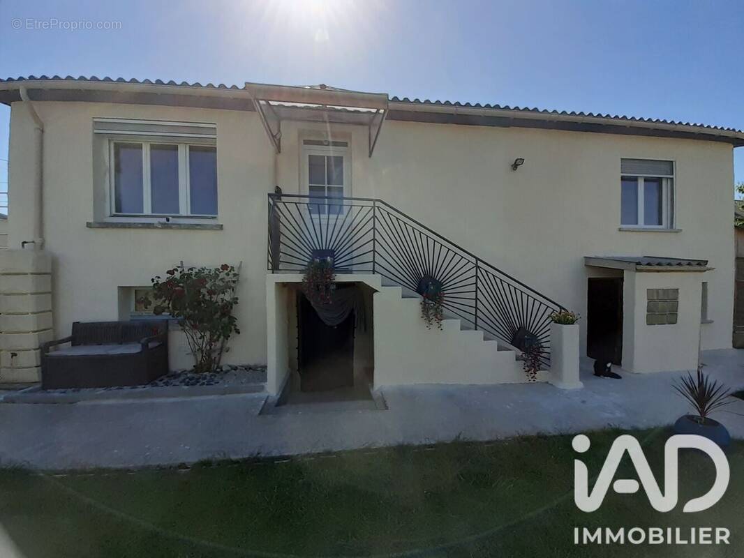 Photo 1 - Maison à DROUE