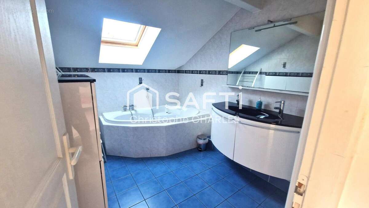 Photo 9 - Maison à LA BUISSE