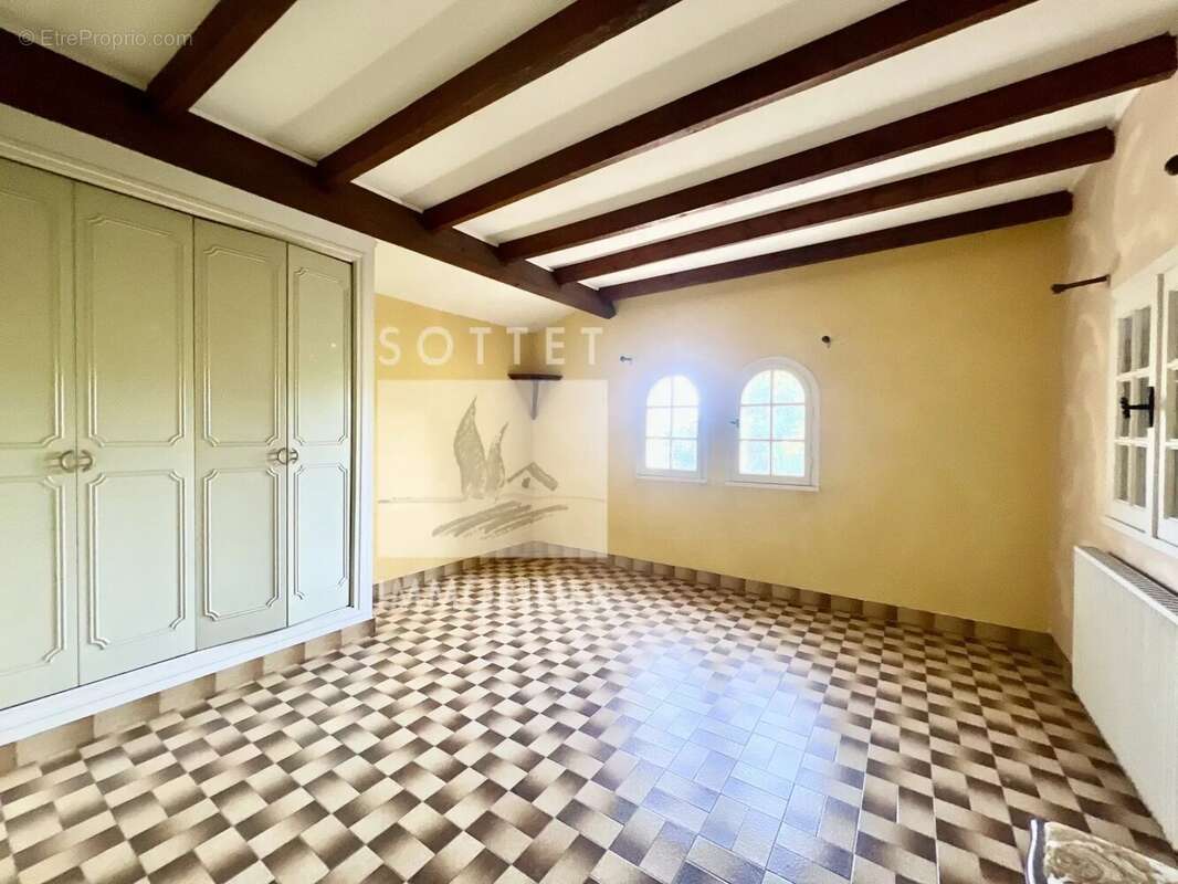 Maison à LAPALUD