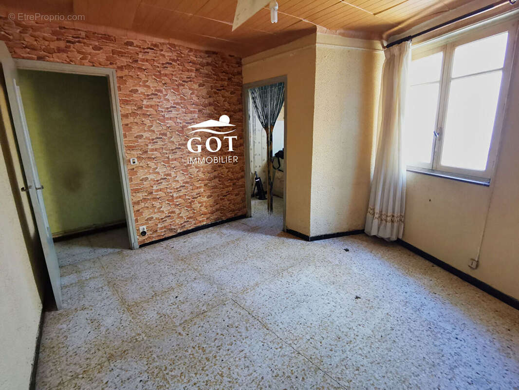 A vendre Immeuble de rapport à rénover - 143m²  Saint-Laurent-de-la-Salanque (66250) - photo 10